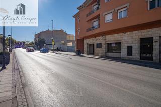 Local Comercial en Calle de Granada