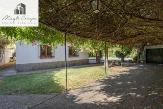 Chalet  Calle de ortega y gasset. Casa independiente de una planta