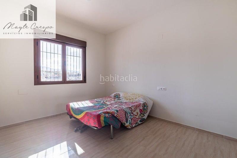 Foto 432a4f55-a43d-46cc-a74f-9823317dfde4. Chalet mit parking pool in Altos de la Zubia Zubia (La)