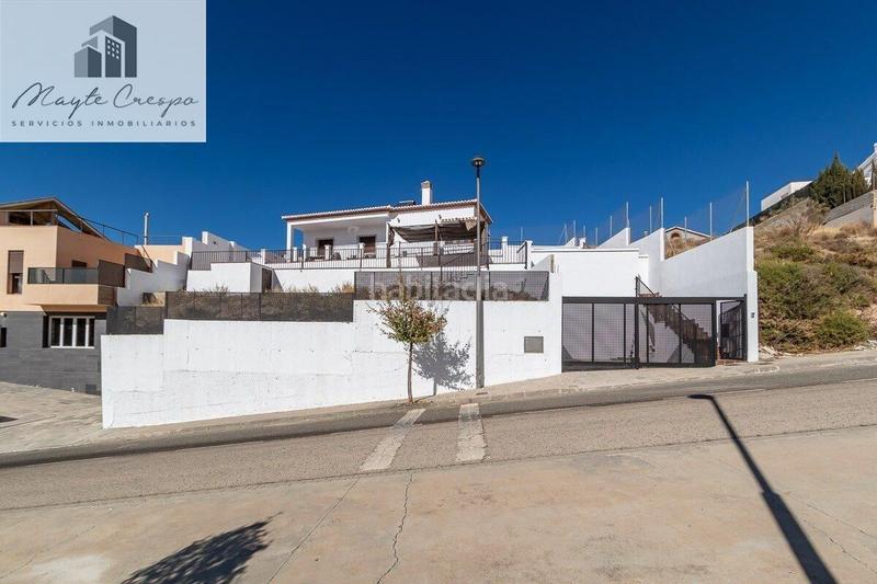 Foto 92f5315d-8370-4f25-aed9-a82694299254. Chalet mit parking pool in Altos de la Zubia Zubia (La)