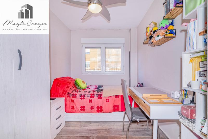 Foto 5aa05efa-e02b-4e69-8d41-6565fbec0970. Piso  en pintor manuel maldonado en Barrio de Zaidín Granada