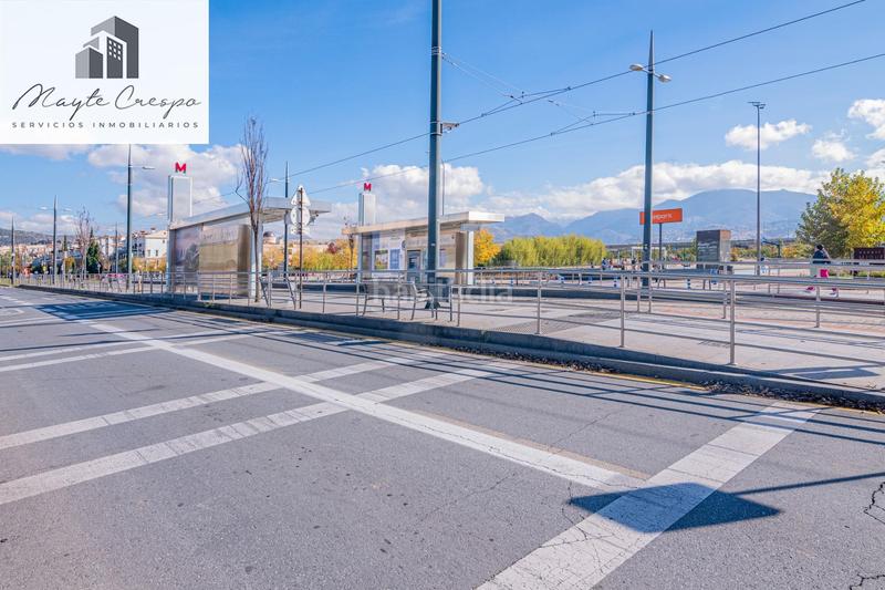 Foto b29d4c3c-2c0c-488b-896d-c244d7453f84. Piso  en pintor manuel maldonado en Barrio de Zaidín Granada