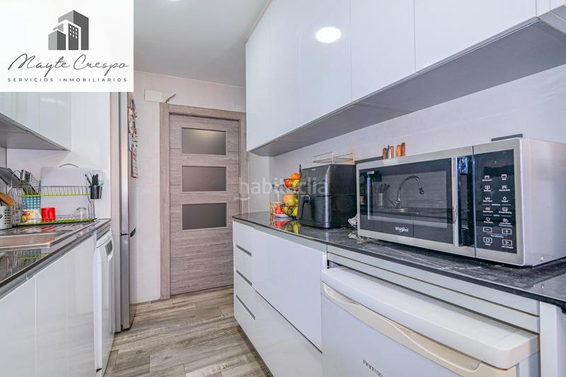 Foto ca8a3d75-0dec-4f1d-af71-d94f9bdbf109. Piso  en pintor manuel maldonado en Barrio de Zaidín Granada