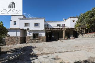 Chalet  Busquístar. Hotel rural en un entorno mágico, busquístar