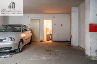 Posto auto in Cenes de la Vega. Se vende cochera en cenes de la vega, vista blanca.