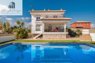 Chalet in Villa de Otura. Fantastica oportunidad en urb. molino alto!!!