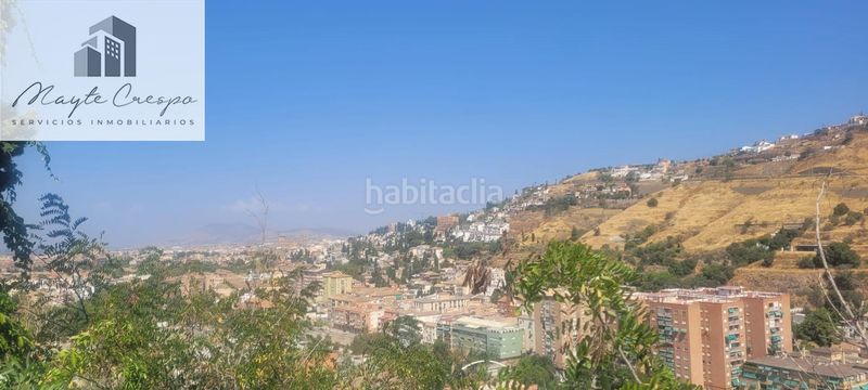 Foto e365cfaa-66b2-4bd9-96e9-e44c2d3e9540. Chalet exclusivo chalet en urbanización el serrallo en Granada