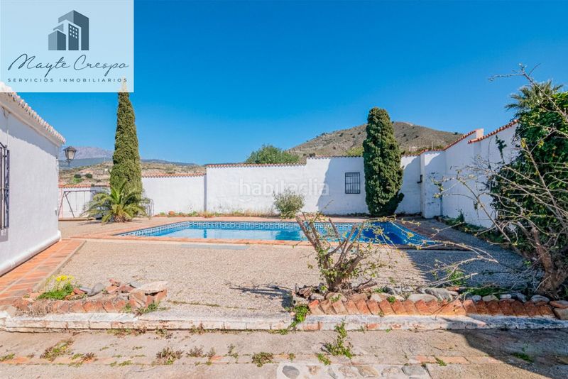 Foto ed4c6fbb-4ad0-4b6b-ab75-9c257e07a6f9. Chalet in calle alcubillas 44 in Los Tablones - La Garnatilla Motril