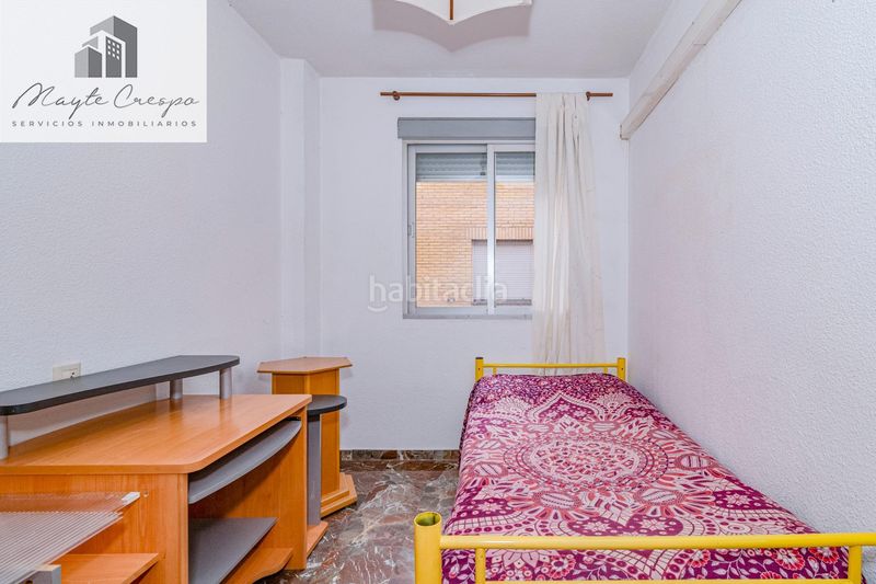 Foto 2f4e2491-f746-42f4-8f0e-f47675158367. Dúplex amb aparcament a Joaquina Eguaras Granada