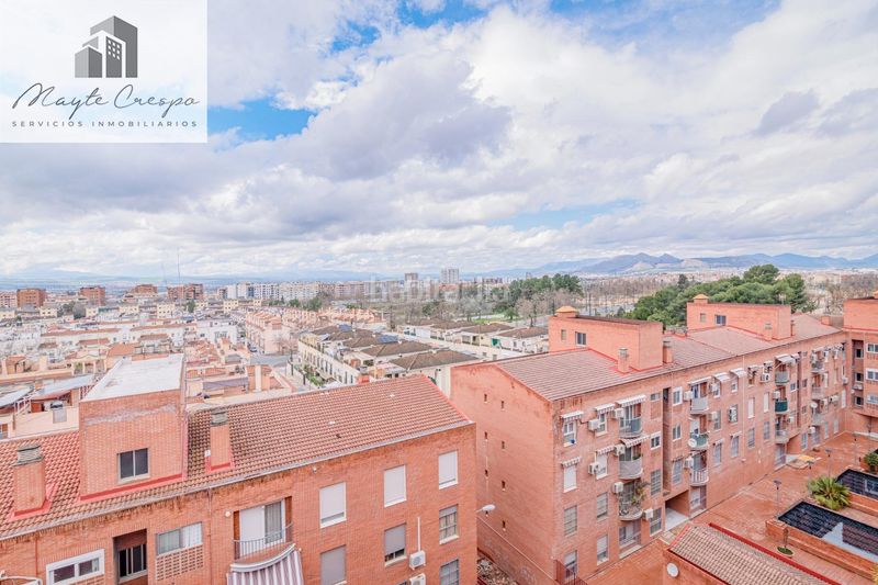 Foto 6c3426e7-9560-431a-9711-dd04ca95d625. Dúplex amb aparcament a Joaquina Eguaras Granada