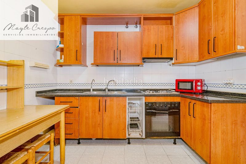 Foto ec2a6436-af7a-4306-831a-bd7e24ab9af0. Dúplex amb aparcament a Joaquina Eguaras Granada