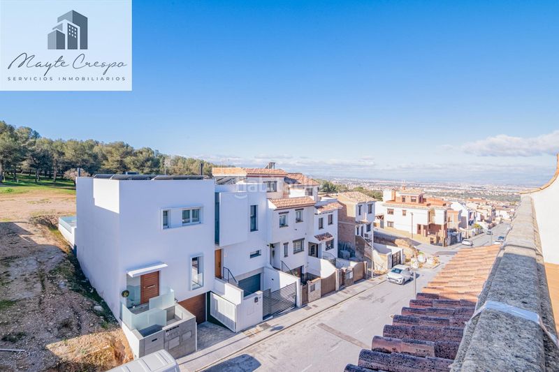 Foto 4cec924b-0231-4e86-b77e-7e6a5a2e0c8b. Casa adossada amb calefacció aparcament piscina a Zubia (La)