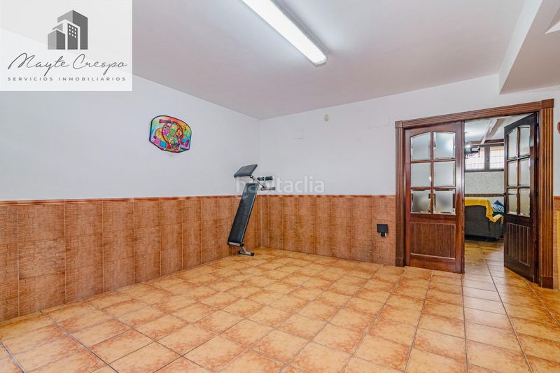 Foto c852e187-c7e8-48b4-9af3-79a0f5024cd2. Casa adossada amb calefacció aparcament piscina a Zubia (La)