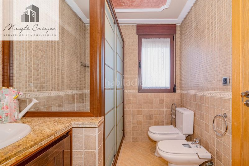 Foto d3f59f53-a59e-40be-9ff1-c09217b48b79. Casa adossada amb calefacció aparcament piscina a Zubia (La)
