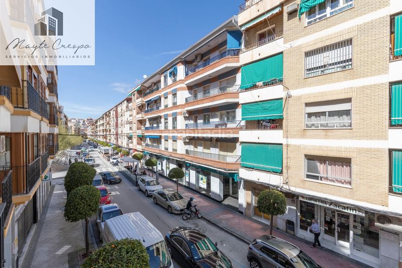 Foto 65731436-8806-43c8-adc6-4d6d452146a9. Pis a Loja