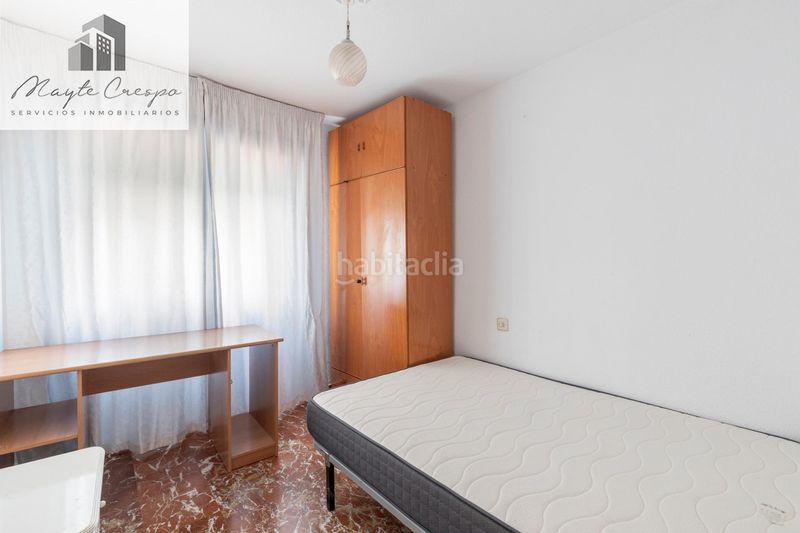 Foto ac83a70d-4c72-4b46-977f-218bffb33fcb. Pis a Loja