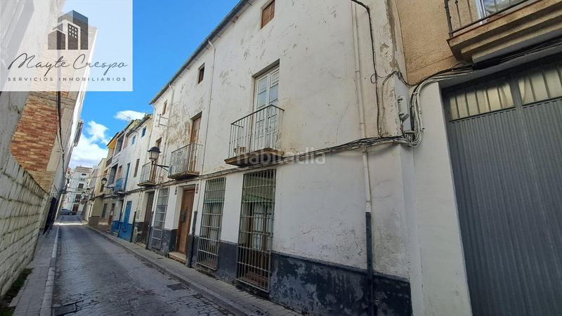 Foto 1215b157-f2f4-439c-b989-da97fc6348ba. Casa adossada amb aparcament a Loja