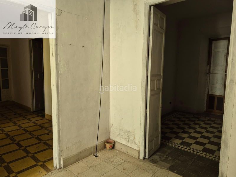 Foto 7d068150-eb5e-4b85-94a8-7fcbae565455. Casa adossada amb aparcament a Loja