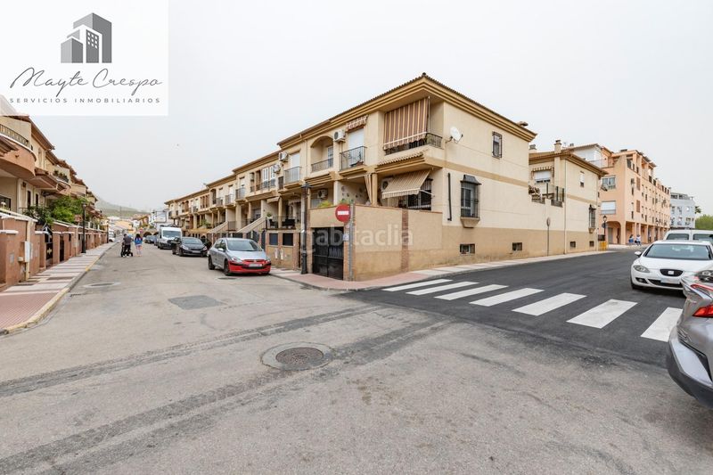 Foto aa2d38d9-8f45-478a-87ed-9c809dab14be. Casa aparellada amb calefacció aparcament a Atarfe