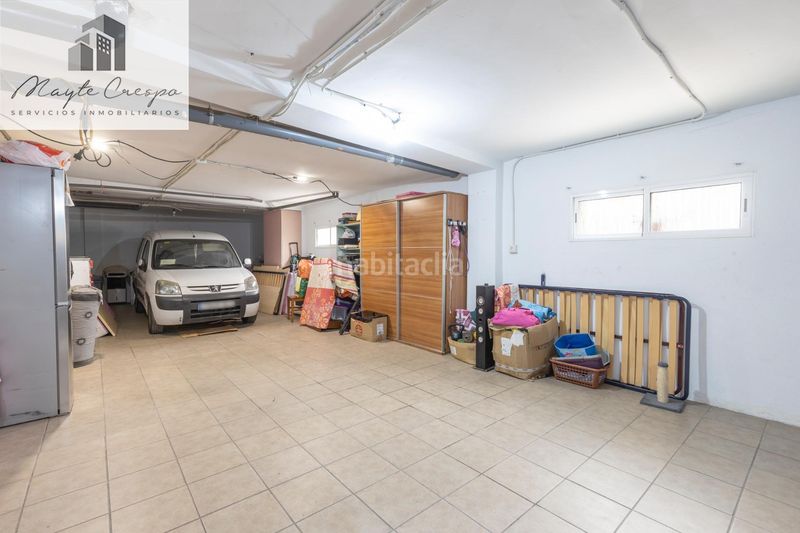 Foto f14e1c73-ab99-47fe-b91f-0d36b42223e9. Casa aparellada amb calefacció aparcament a Atarfe