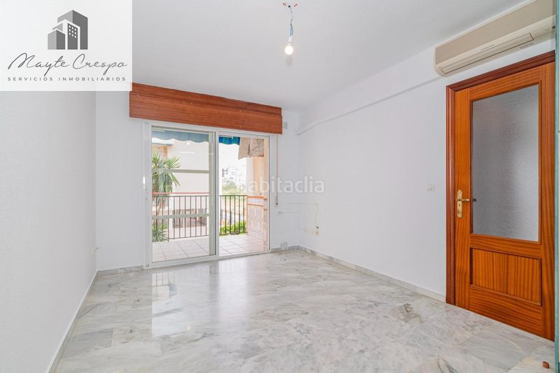 Foto 784b0697-3fb1-4b92-ab89-3a0873e7abf7. Pis amb piscina a Salobreña costa Salobreña