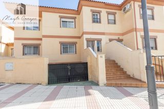 Casa adossada  Calle calle don quijote. Amplia casa con semisótano y múltiples posibilidades en chauchin