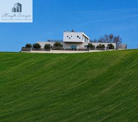 Xalet a Aljomahima - Ermita. Residencia o propiedad contemporánea con vistas panorámicas a gr
