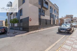 Piso  Calle del sol. Venta de piso junto al metro de churriana de la vega