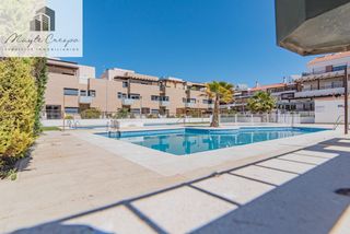 Flat  Avenida de las acacias(loma verde. Espectacular bajo con patio privado de 60 m2 en urbanización con