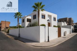 Chalet in Ogíjares. Ogijareschalet de obra nueva en construccion