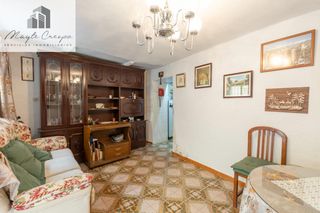 Casa adossada a Calle calle agua de cartuja 9. Bonita casa para reformar
