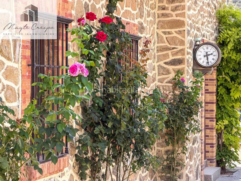 Foto 72a5d5c3-d953-49ff-864e-fb64f66e2579. Chalet en calle estacion 4 casa independiente en la entrada . a 10 minutos de granada en Pinos Genil