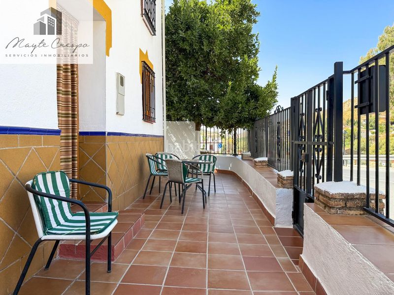 Foto c3b4b36f-b500-4147-8a1c-f5219aa1aa62. Chalet en calle estacion 4 casa independiente en la entrada . a 10 minutos de granada en Pinos Genil