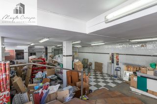 Business premise in Calle calle ganivet 48