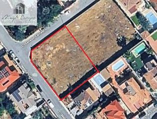 Terreno residencial en Calle de la Media Luna