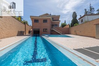 Chalet  Calle mistral(c.del aire i). Espectacular villa unifamiliar independiente con máxima privacid