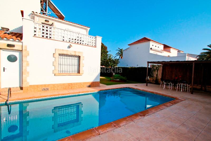 Foto 01ed6d8d-e196-453c-b000-e18ed622e28d. Xalet amb aparcament piscina a mar Cambrils Cambrils