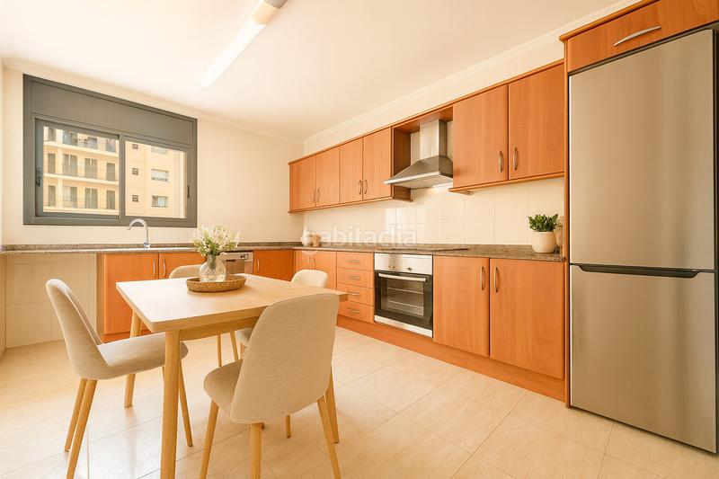 Foto 2fa72f09-95c6-4708-8410-c89239eec029. Piso en passeig de sunyer 3 piso passeig sunyer en Reus