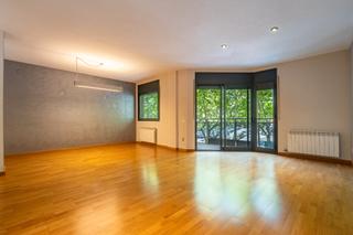 Flat in Passeig de sunyer 3. Piso passeig sunyer