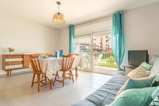Appartement  Carrer de barbastre 2. Apartamento a pocos metros del mar