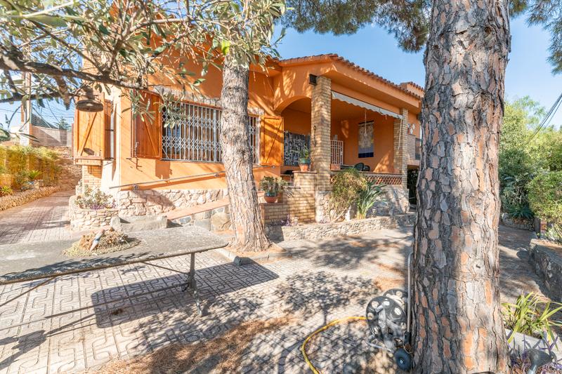 Foto a948bdcd-956c-4181-b8f9-1ea0c3d76924. Chalet en carrer de reus 1 en Borges del Camp (Les)