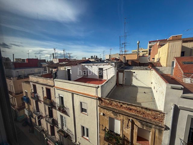 Foto 2b158f07-f99e-46ad-be22-d23d215906bd. Pis a carrer de santa teresa 19 a Centre Reus