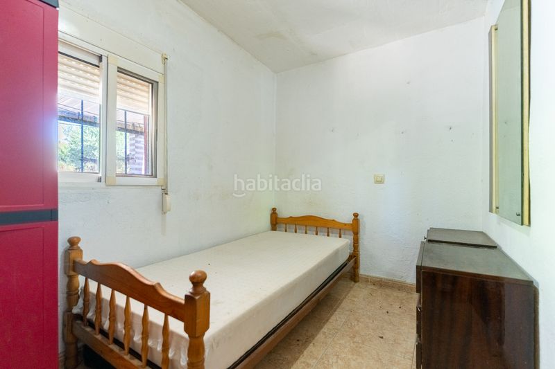 Foto b64016d6-1456-4eef-b339-3282ad6a43d1. Masia amb xemeneia calefacció aparcament a Alforja