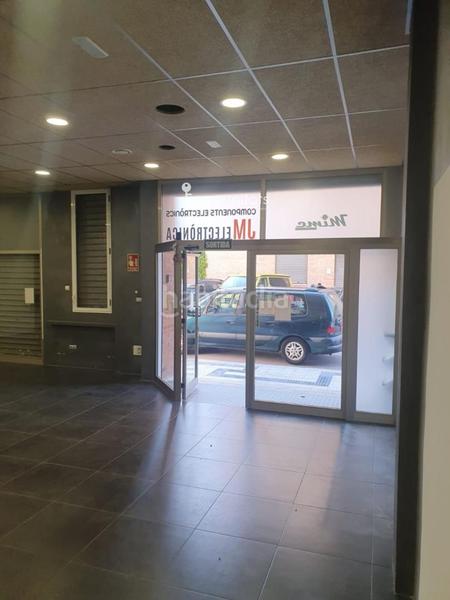 Foto 6049c016-b740-4ea4-ba72-c4e0db2410e0. Alquiler local comercial en Temple Tortosa