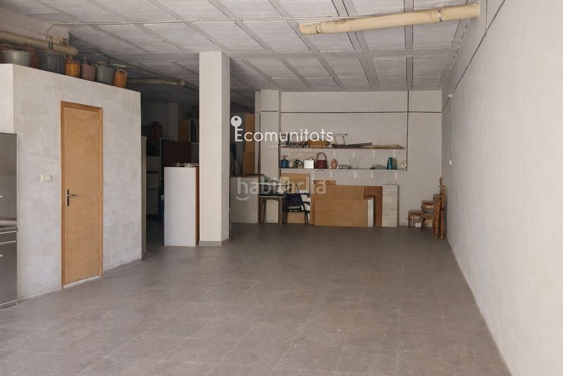 Foto b539ce6b-f7e5-4804-9ce3-29d00356cb6f. Local comercial a Roquetes