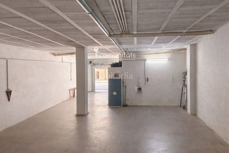 Foto fde8eb34-3054-4ed5-83a1-bed49f66d950. Local comercial a Roquetes