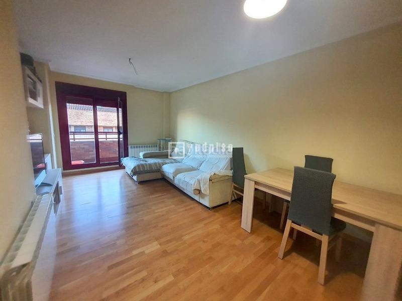 Foto ae64a67e-7b17-435b-bca1-5ae7102e4ca9. Appartamento con riscaldamento parcheggio piscina in Seseña