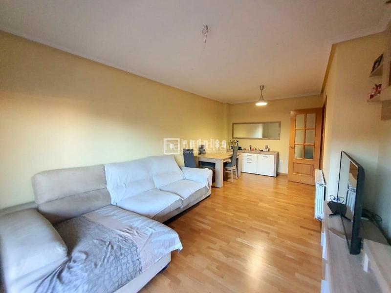 Foto e67febab-1a8d-486e-a964-e1fb948a6670. Appartamento con riscaldamento parcheggio piscina in Seseña