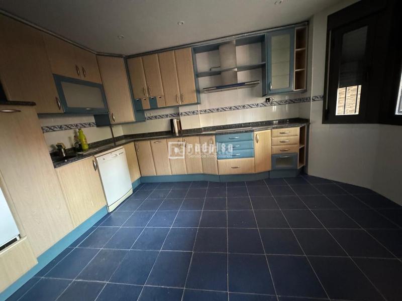 Foto c10fb0c9-0bc9-4635-bebd-f4c946e2ae17. Miete chalet mit parking in Los Robles Seseña