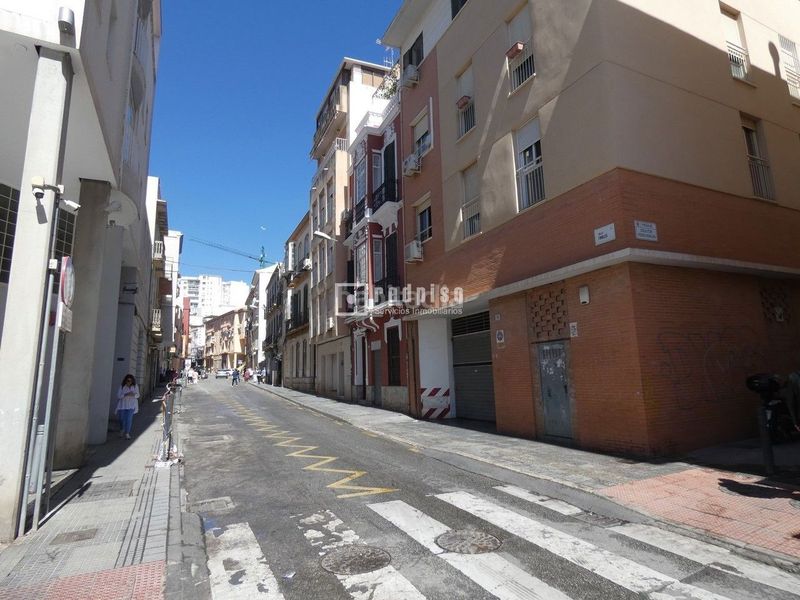 Foto 3638bb7c-1537-488b-9c6b-6e6de61c77ac. Casa amb calefacció aparcament a La Merced Málaga